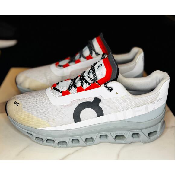 On Cloud Cloudmonster Men Size 9 or Women's 10.5 in Great Condition! - Picture 1 of 6